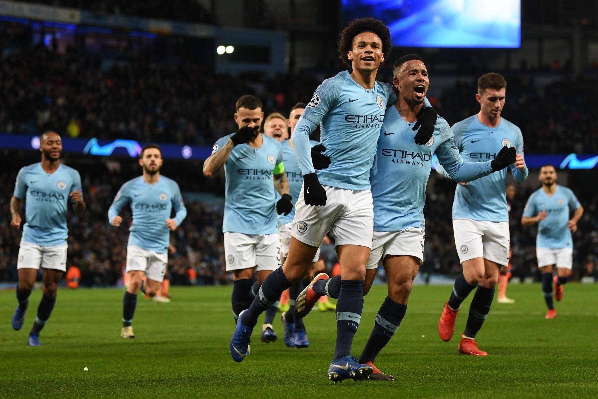 在球队中发 在球队中发